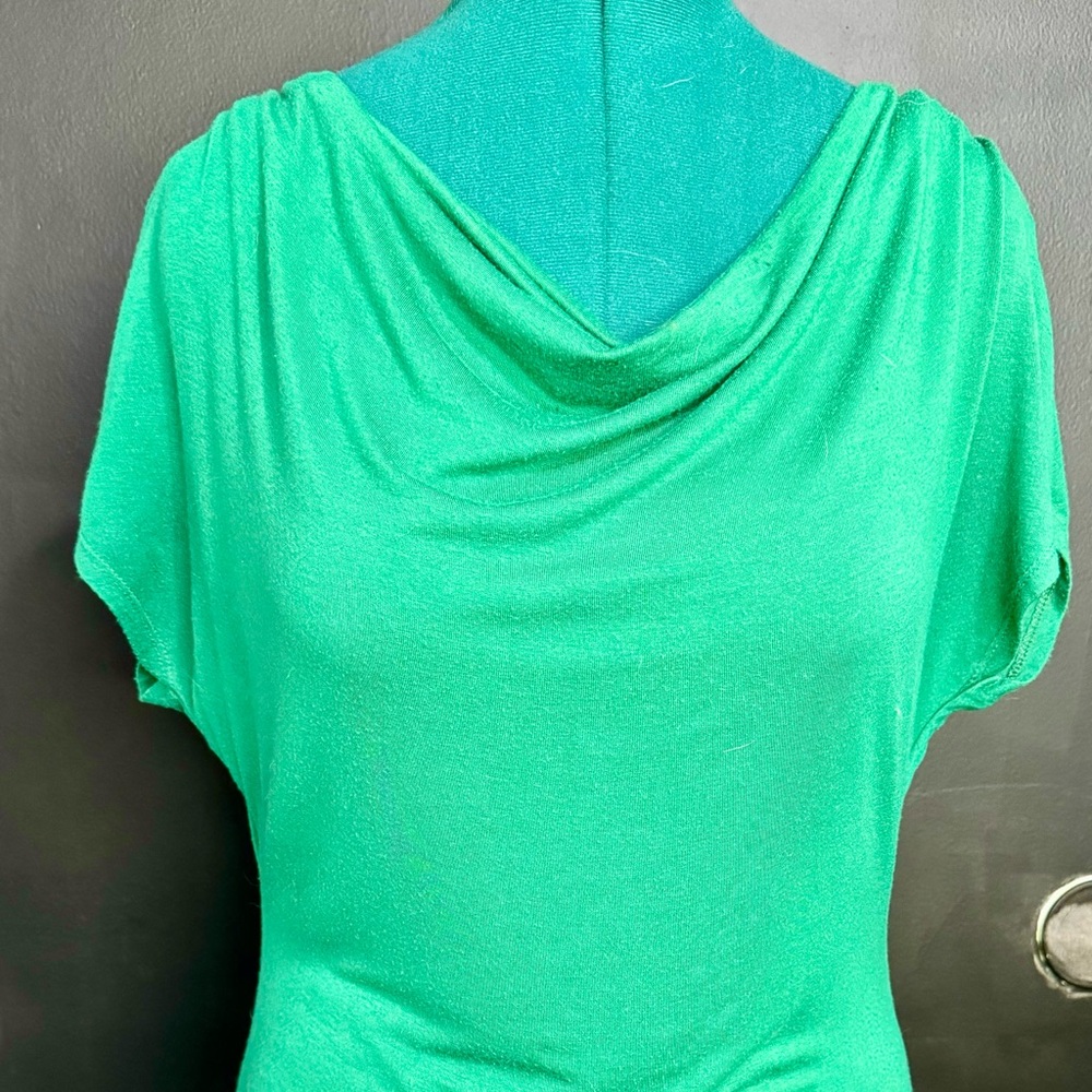 Kelley green Patti boutik drapey short sleeve shirt, size Medium
